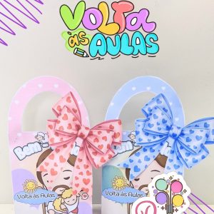 i Volta Ás Aulas Jesus Cordeiro com Laço Menino Menina